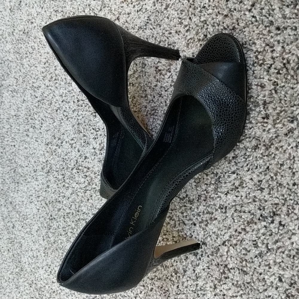 Women's black peeptoe heels